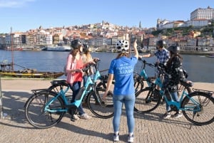 Porto: Riverside Panoramic E-Bike Tour
