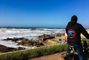 Porto: Riverside Panoramic E-Bike Tour