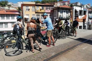 Porto: Riverside Panoramic E-Bike Tour