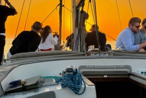 Oporto: navega, bebe y saborea: tour en barco por el Duero con cata de vino