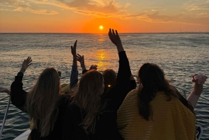 Porto SHARED Boat: Bridges, River Mouth & SUNSET w/ DRINKS
