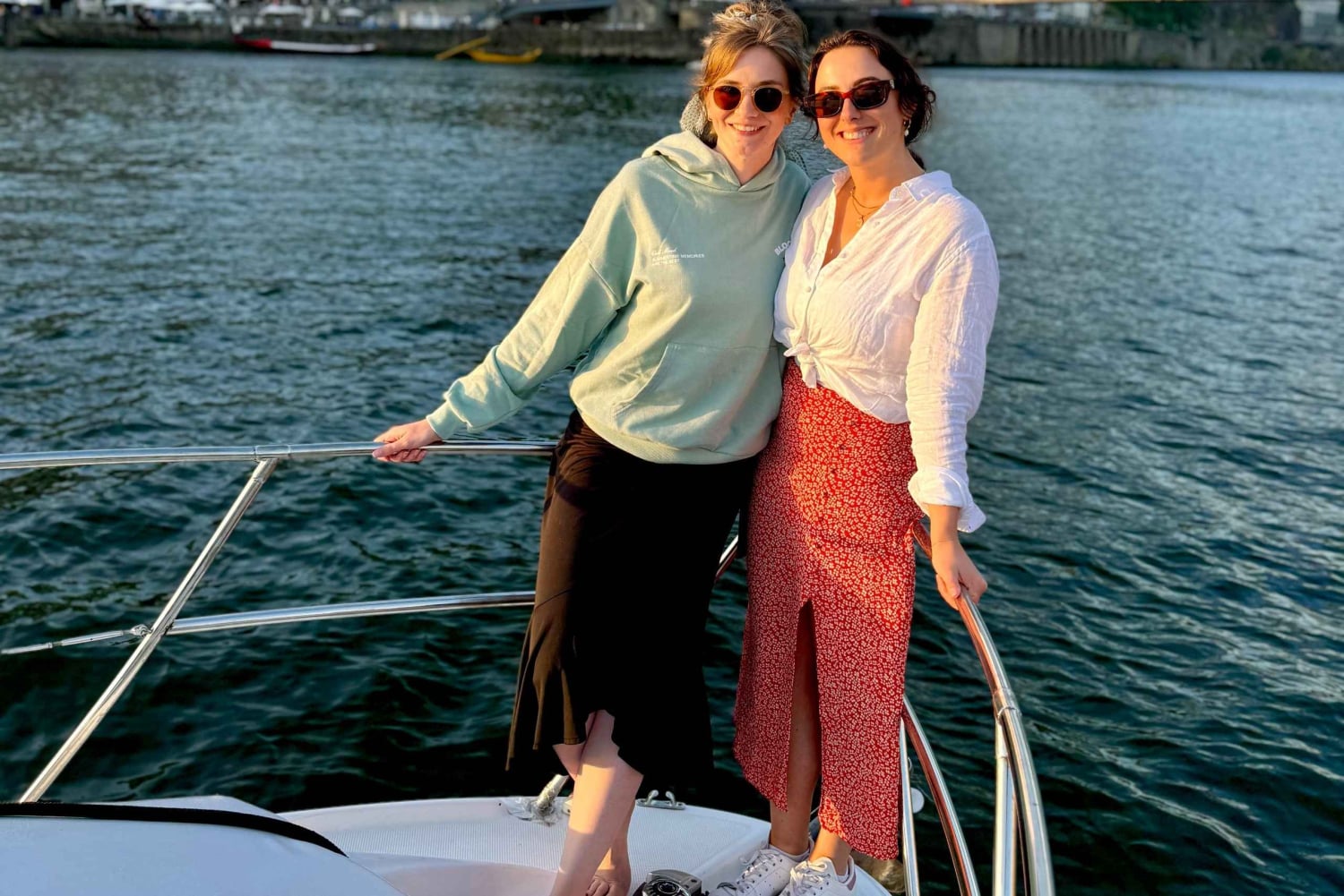 Oporto TOUR EN BARCO COMPARTIDO: Puentes y desembocadura con BEBIDAS