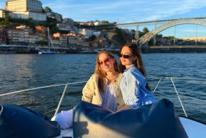 Oporto TOUR EN BARCO COMPARTIDO: Puentes y desembocadura con BEBIDAS