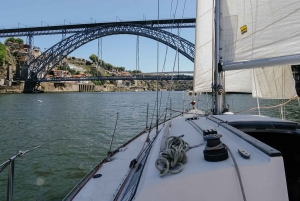 Oporto: crucero al atardecer con bebida de bienvenida en un velero