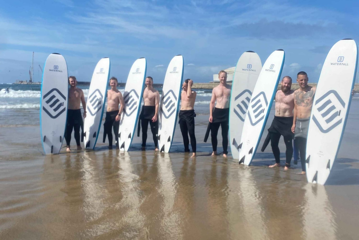 Porto: Small Group Surfing Experience with Transportation