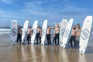 Porto: Surfing w małej grupie z transportem
