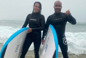 Porto: Surfing w małej grupie z transportem