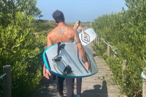 Porto: Surfing w małej grupie z transportem