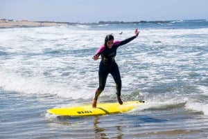 Porto: Small Group Surfing Experience with Transportation