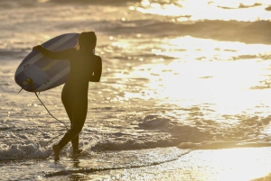 Porto: Small Group Surfing Experience with Transportation