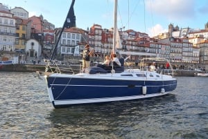 Porto Sunset: Sailboat Tour with Welcome Drink and snacks