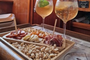 Porto Sunset: Sailboat Tour with Welcome Drink and snacks
