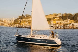 Porto Sunset: Sailboat Tour with Welcome Drink and snacks