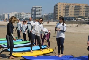 Porto: Lezione di surf con la prima scuola di surf di Porto!