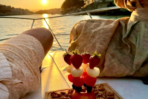 Porto TASTING Boat Tour: Bridges, River Mouth, Wine & Food