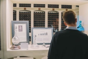 Porto: Taylor's Port Cellars & Smaking