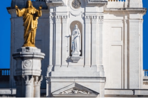 Von Porto nach Lissabon mit Zwischenstopps in Coimbra, Fátima und Santarém