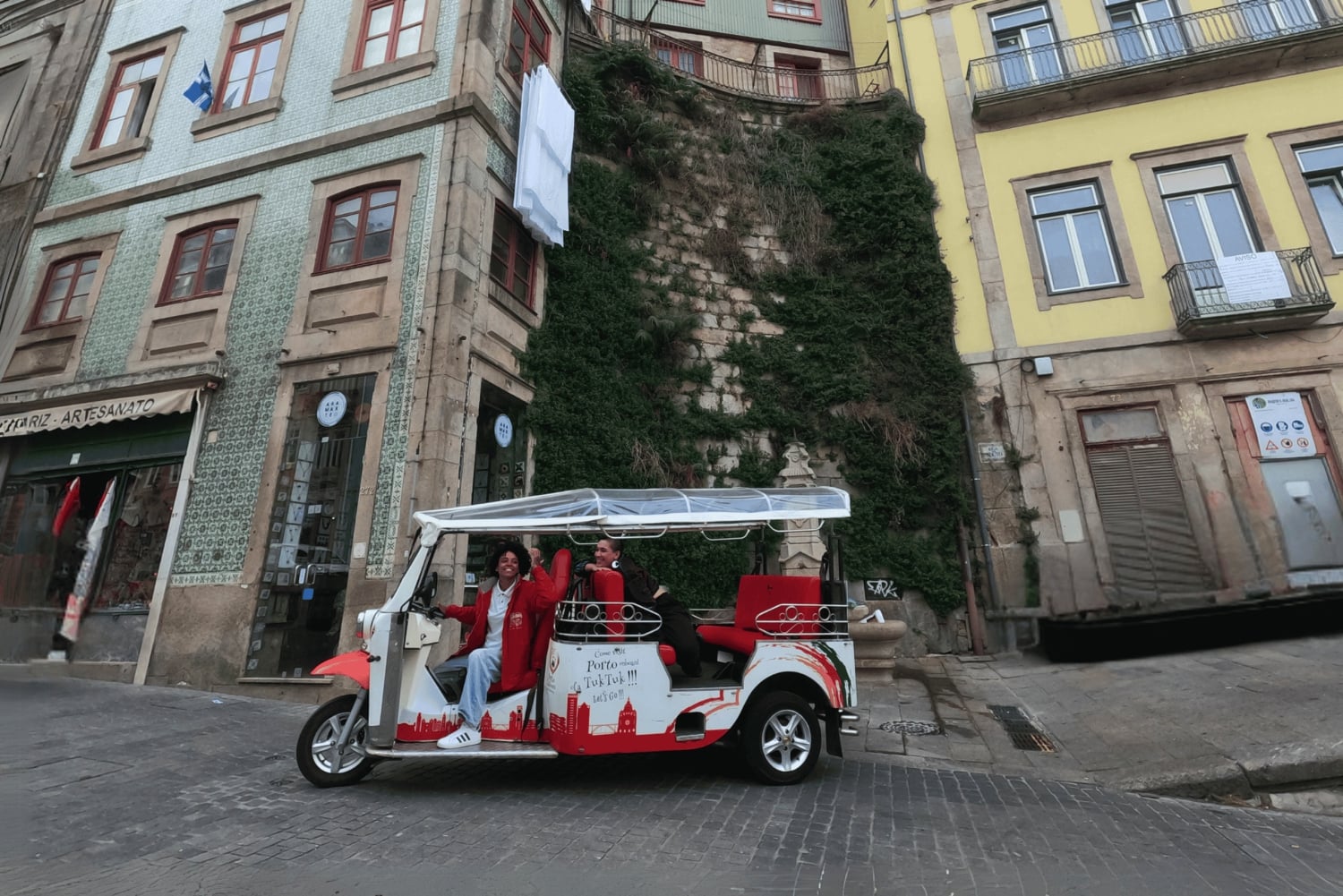 Porto Tour: Eén tour, duizend verhalen in Tuk Tuk - 3u