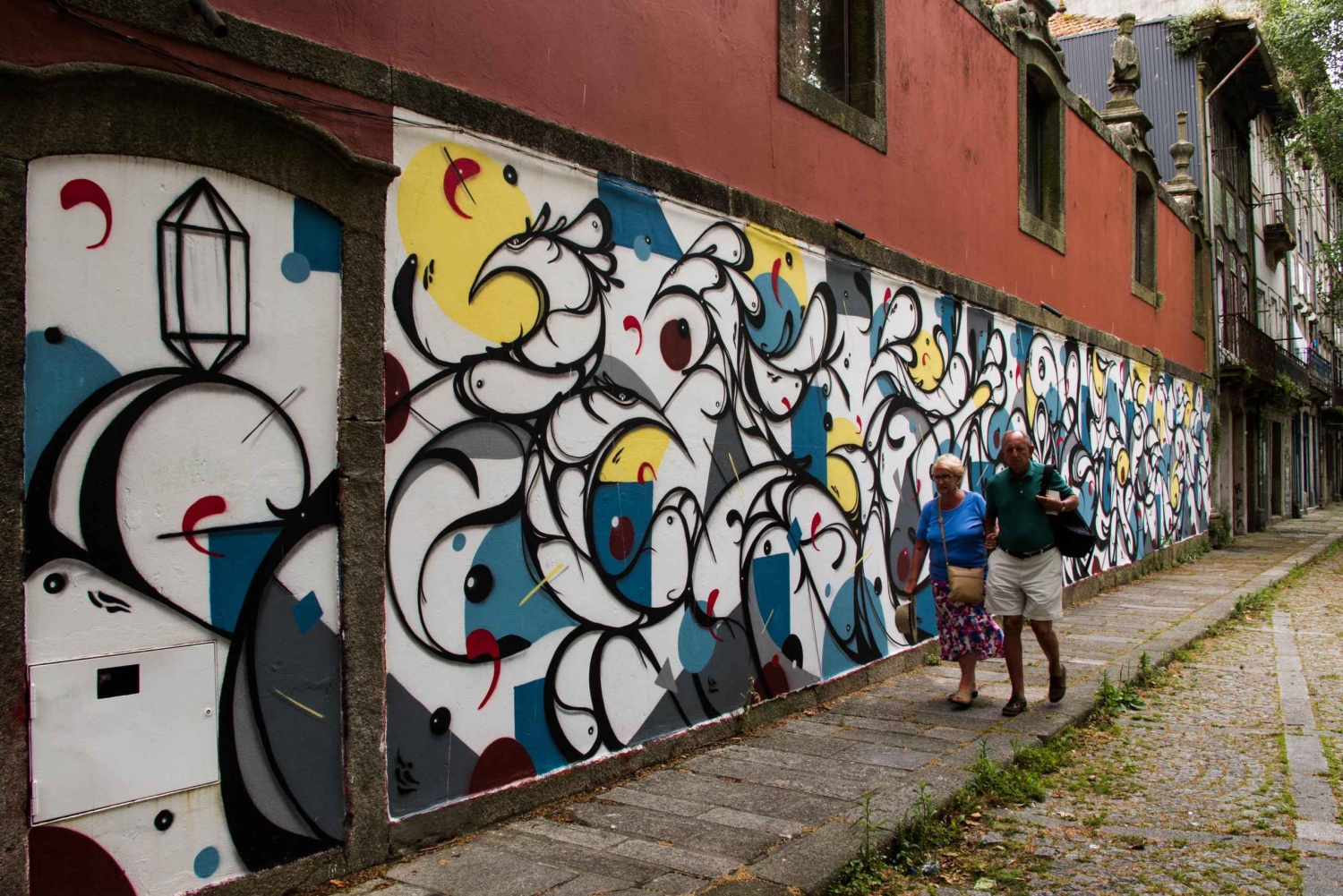 Porto Tour: Street Art & Architecture Experience 3h