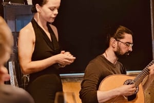 Porto : musique live de fado, vin et introduction culturelle