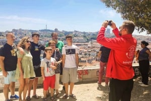Porto : Visite en Tuk Tuk au coucher du soleil avec un verre de vin de Porto