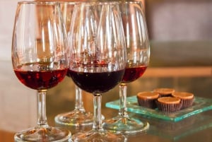 ポルト：トゥクトゥクツアー、ドウロ川クルーズ、ワインの試飲