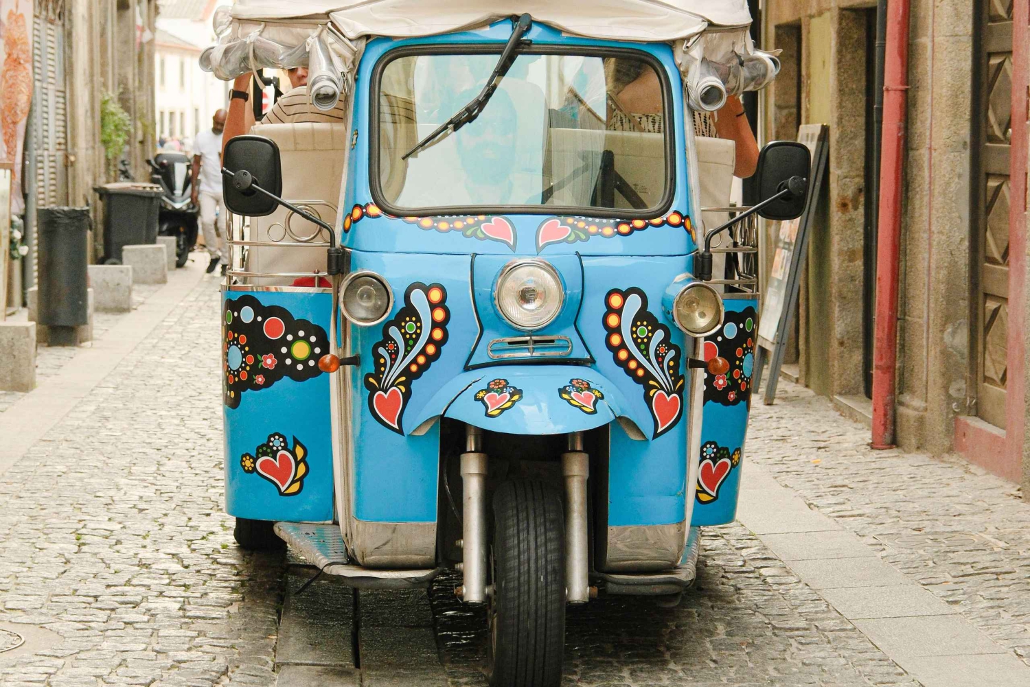 Porto: Passeio de Tuk Tuk com Degustação de Azeite