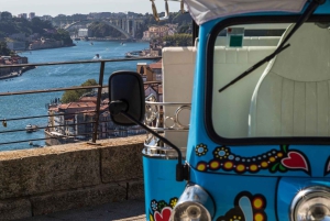 Porto: Passeio de Tuk Tuk com Degustação de Azeite