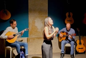 Porto: spettacolo di fado intimo e vino Porto alla stazione di Sao Bento