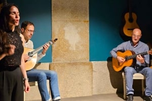 Porto: spettacolo di fado intimo e vino Porto alla stazione di Sao Bento