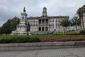 Porto Urban Stories – Street Art, Contemporary Architecture, and a Drink