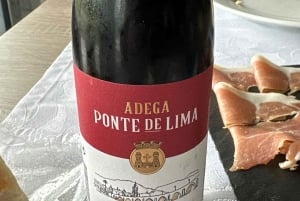Porto: Vinho Verde Region Tour with 2 Wineries & Lunch