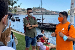 Porto: Tour a piedi con degustazione di vini e tapas