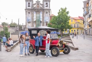 Tour Porto: Classic Adventure in Electric Tuk Tuk