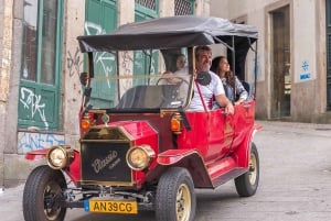 Tour Porto: Classic Adventure in Electric Tuk Tuk