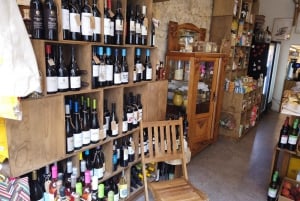 Portugalilainen viininmaistelu ja paikallisen juuston ja leikkelteiden paritus