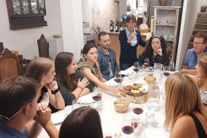 Portugalilainen viininmaistelu ja paikallisen juuston ja leikkelteiden paritus