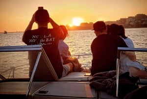 Privéboottocht 6 bruggen 1u30, tot 6 personen Zonsondergangoptie