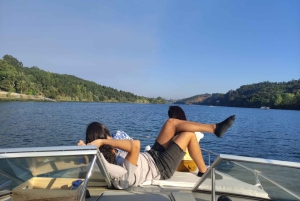 Tour en barco privado por los 6 puentes (1 hora y 30 minutos, hasta 6 personas, opción al atardecer)