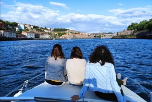Tour en barco privado por los 6 puentes (1 hora y 30 minutos, hasta 6 personas, opción al atardecer)