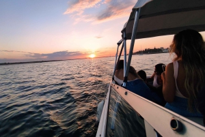 Tour en barco privado por los 6 puentes (1 hora y 30 minutos, hasta 6 personas, opción al atardecer)