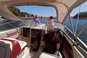 Tour en barco privado por los 6 puentes (1 hora y 30 minutos, hasta 6 personas, opción al atardecer)
