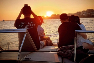 Tour en barco privado por los 6 puentes (1 hora y 30 minutos, hasta 6 personas, opción al atardecer)
