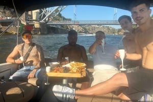 Privat bådtur i Porto med portugisisk tapas som ekstra mulighed