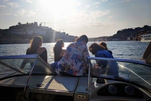 6 Brücken, Nicht geteilte Bootstour 1h30m, Gruppenpreis bis zu 6px