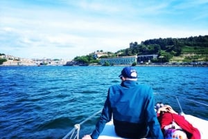 Excursion en bateau privé pour 2 personnes avec dégustation à Porto - option soleil