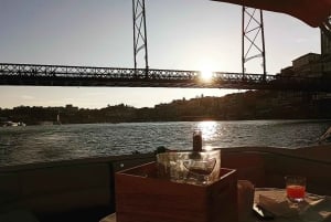 Yksityinen veneretki 2:lle maisteluineen Portossa - Auringonlasku-vaihtoehto