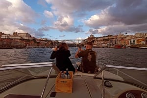 Yksityinen veneretki 2:lle maisteluineen Portossa - Auringonlasku-vaihtoehto