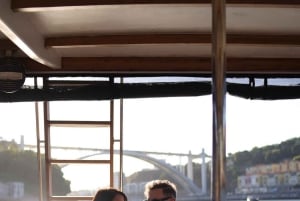 Privat tur på Dourofloden med en träyacht från 1930-talet