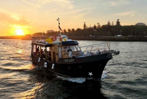 Navega por el río Duero en un yate de madera de los años 30